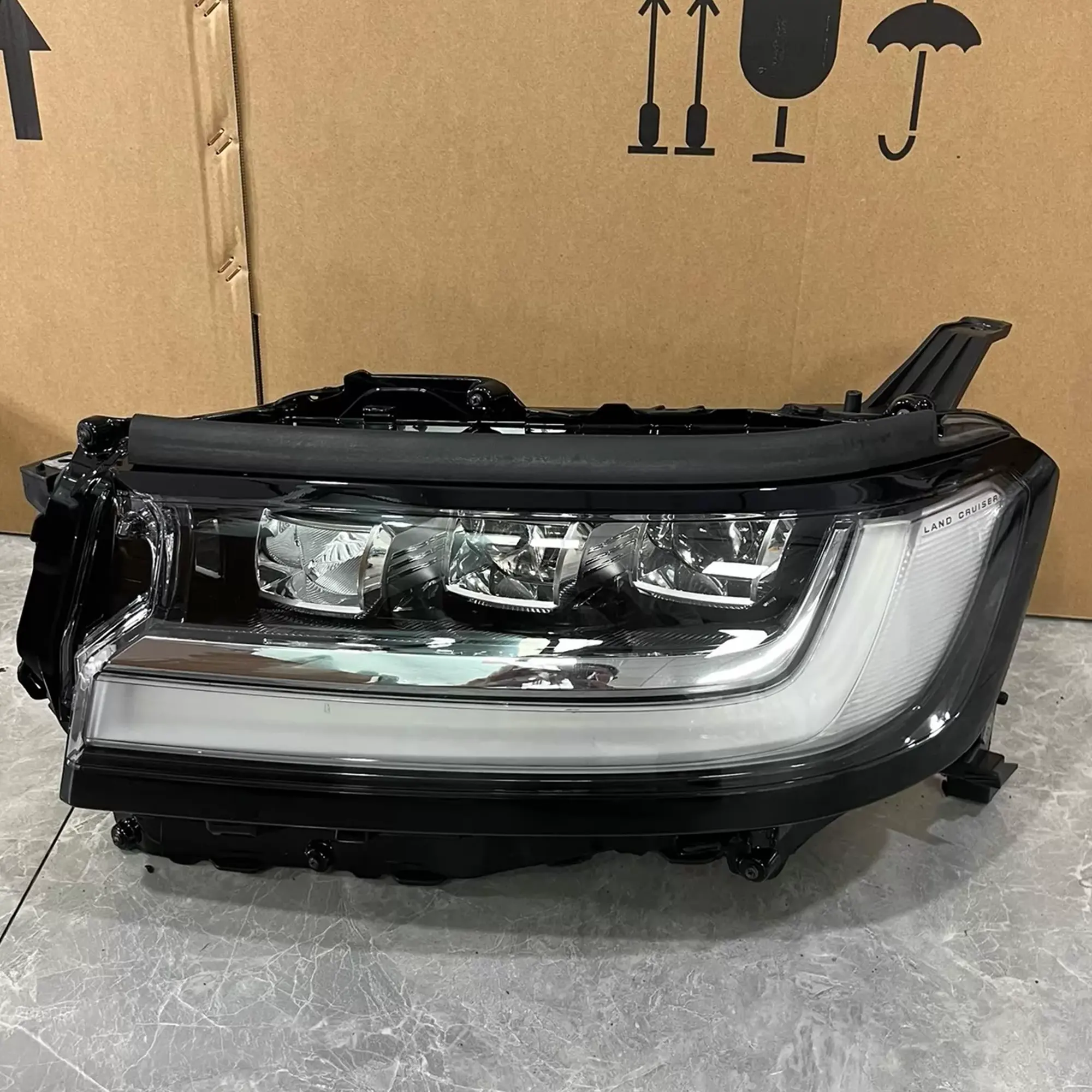 Toyota Land Cruiser 300 Premium LED Headlights, Full LED Headlamp Assembly, Front Lighting Upgrade, Left & Right Set, Premium OEM-Style Design