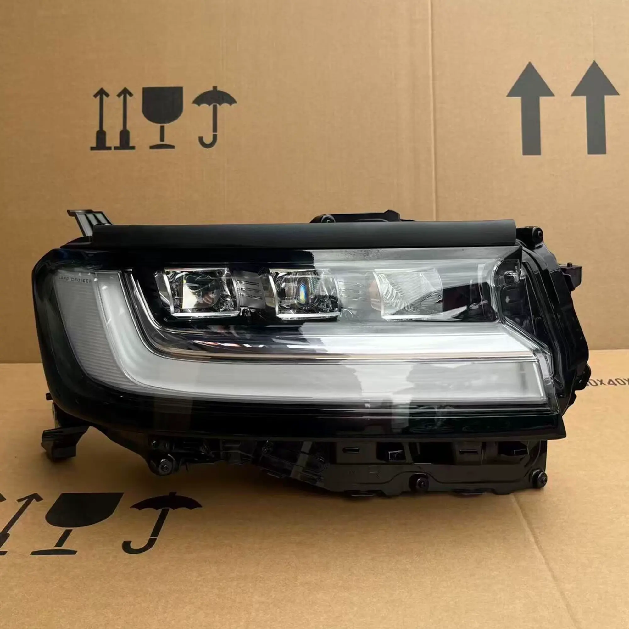 Toyota Land Cruiser 300 Premium LED Headlights, Full LED Headlamp Assembly, Front Lighting Upgrade, Left & Right Set, Premium OEM-Style Design